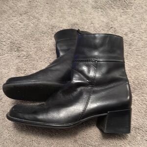 Easy Spirit Black Heeled Boots